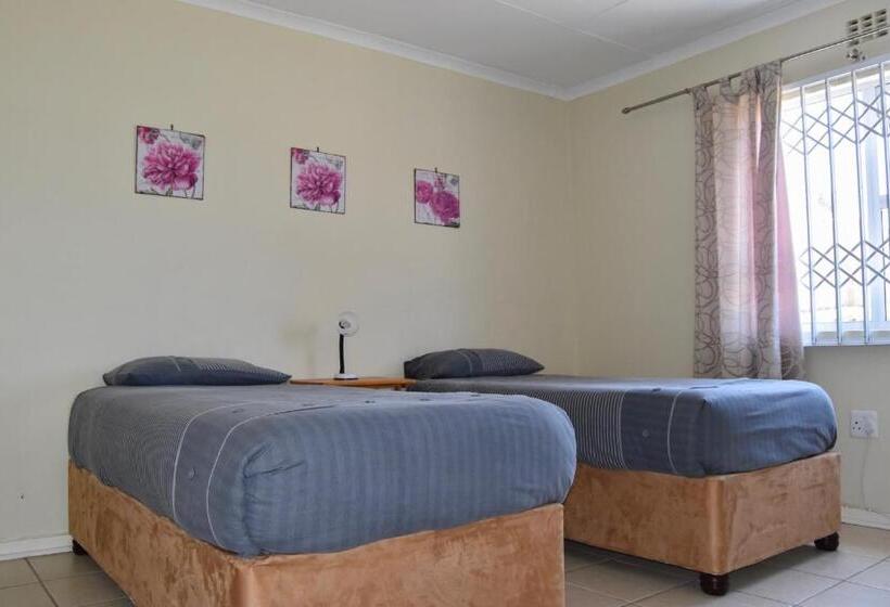 פנסיון Emfuleni Country House