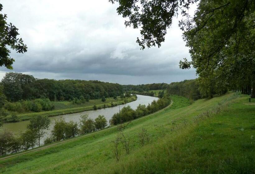 פנסיון Gastenverblijf  T Einde Sfeer   Privé Terras   Airco