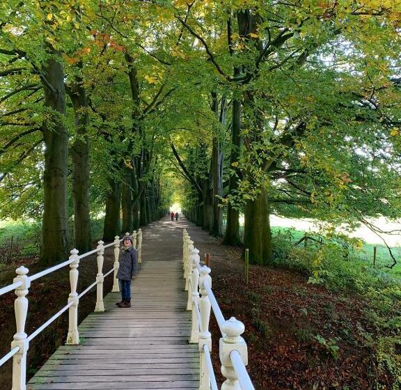 פנסיון Gastenverblijf  T Einde Sfeer   Privé Terras   Airco