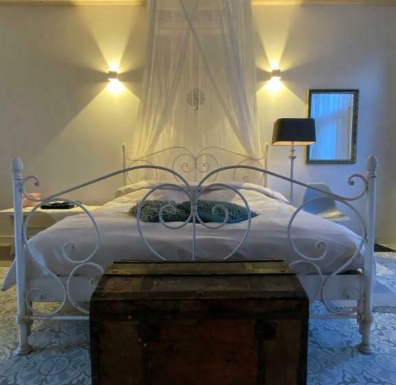 פנסיון Gastenverblijf  T Einde Sfeer   Privé Terras   Airco