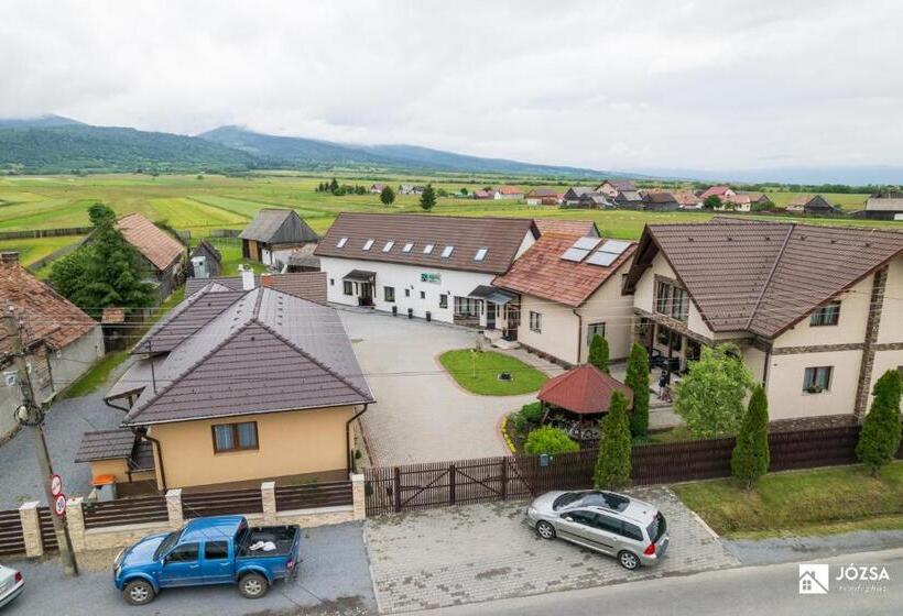 膳宿费 Józsa Vendégház