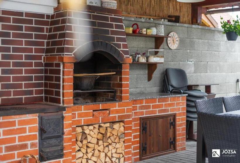 膳宿费 Józsa Vendégház