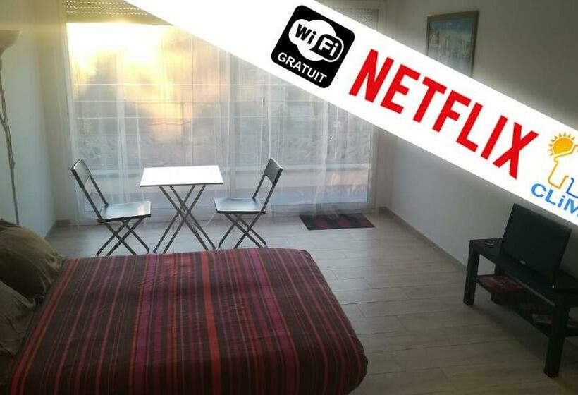 بنسيون Le Studio Des 3 Moulins