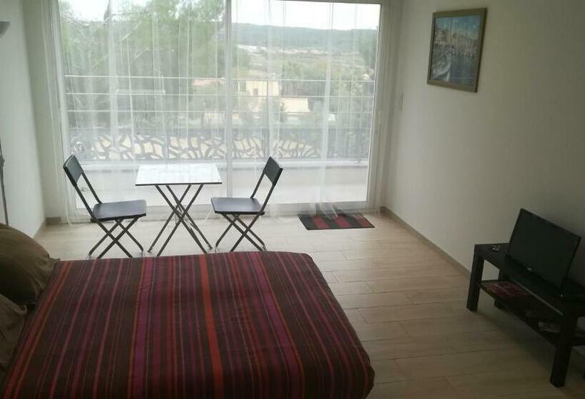 פנסיון Le Studio Des 3 Moulins