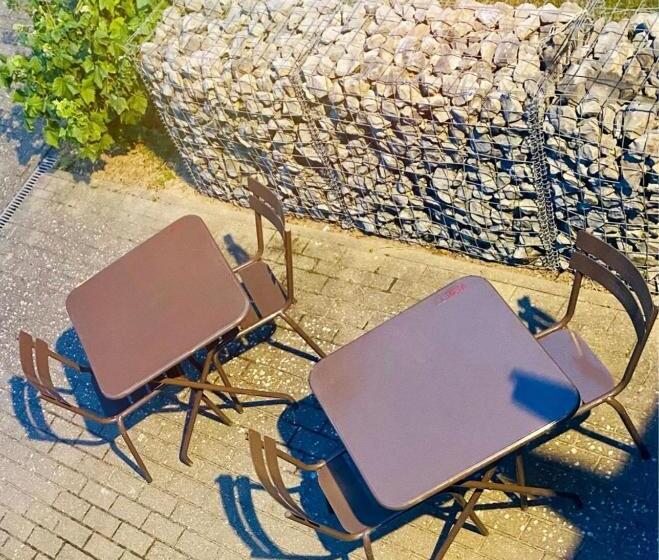 پانسیون Les Chambres Atypiques De Nico Bush   Parking Sécurisé Vélos