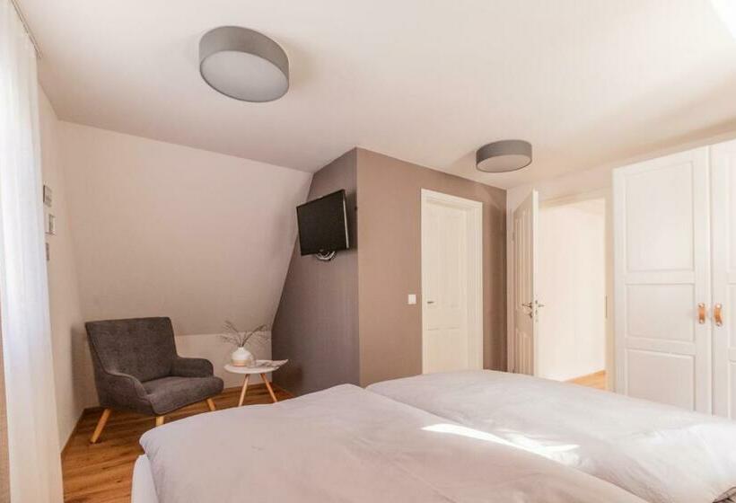 펜션 Maindrei Schlafen Am Fluss