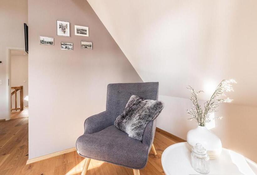 펜션 Maindrei Schlafen Am Fluss