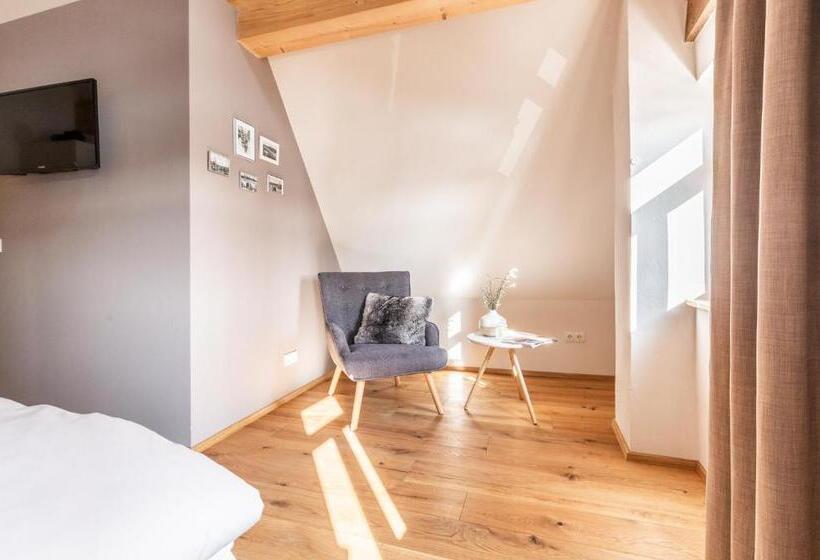 펜션 Maindrei Schlafen Am Fluss