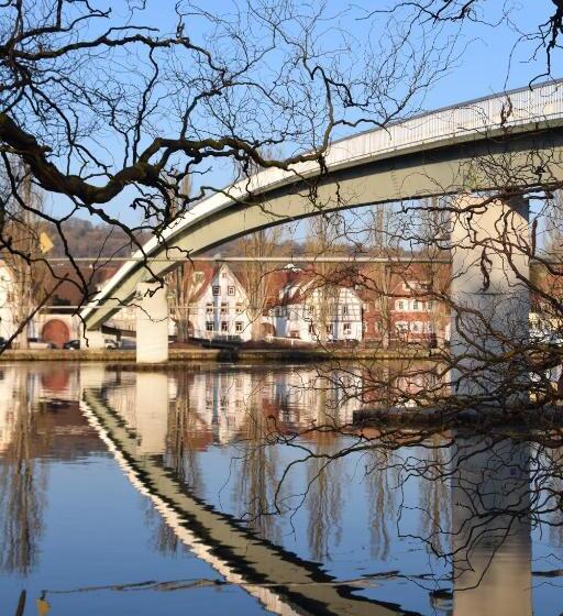 펜션 Maindrei Schlafen Am Fluss