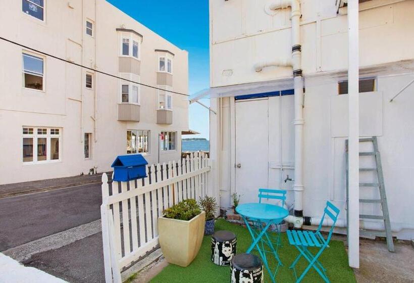 פנסיון Marine Parade