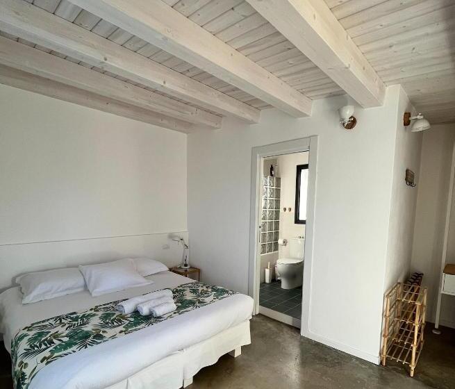 פנסיון Mayana Sicily   The Suites