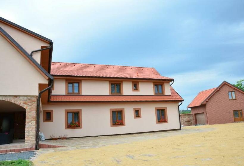 بنسيون Penzion Tramín