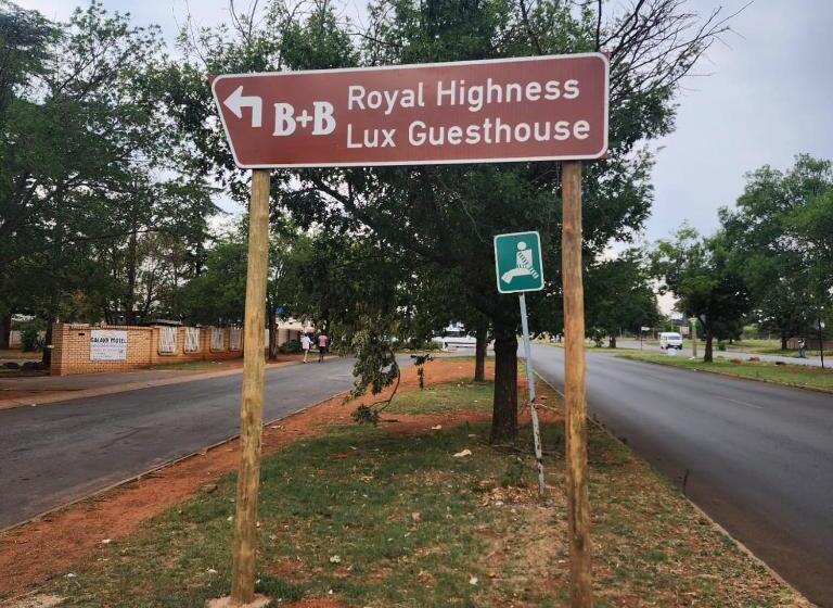 بنسيون Royal Highness Lux