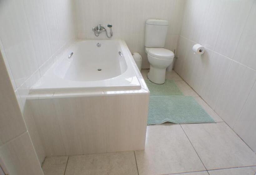 פנסיון Seroloana Guest House