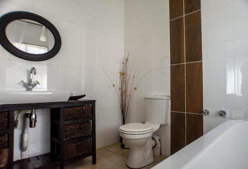 פנסיון Seroloana Guest House