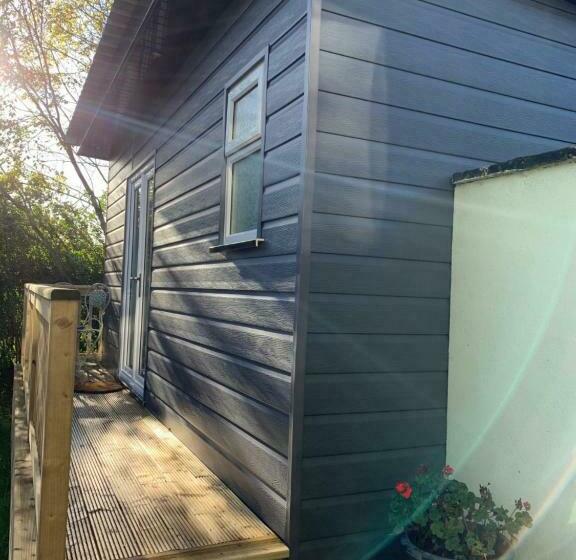 بنسيون The Garden Room