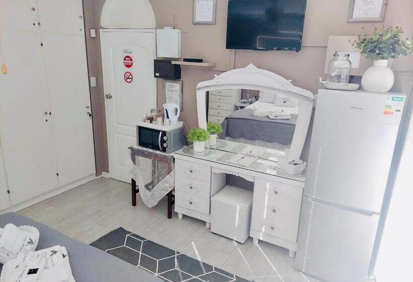 פנסיון The Vintage Crane Guest House