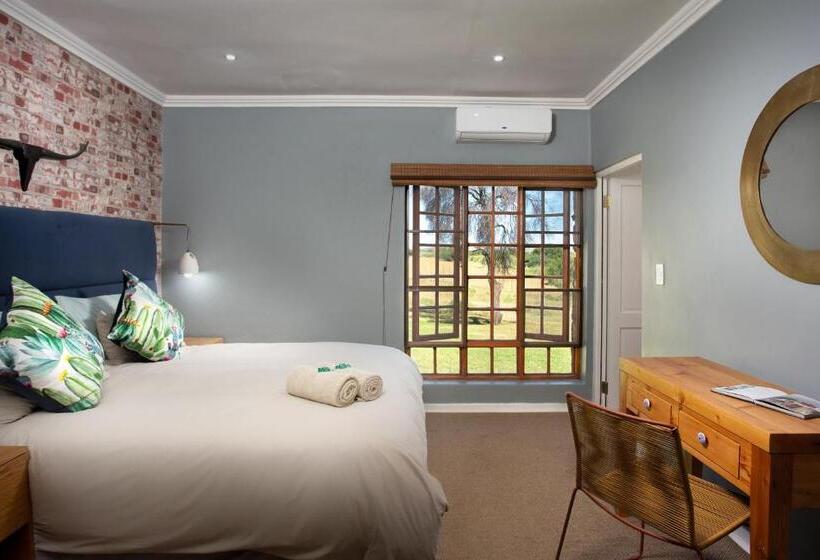 ペンション Tzamenkomst River Lodge