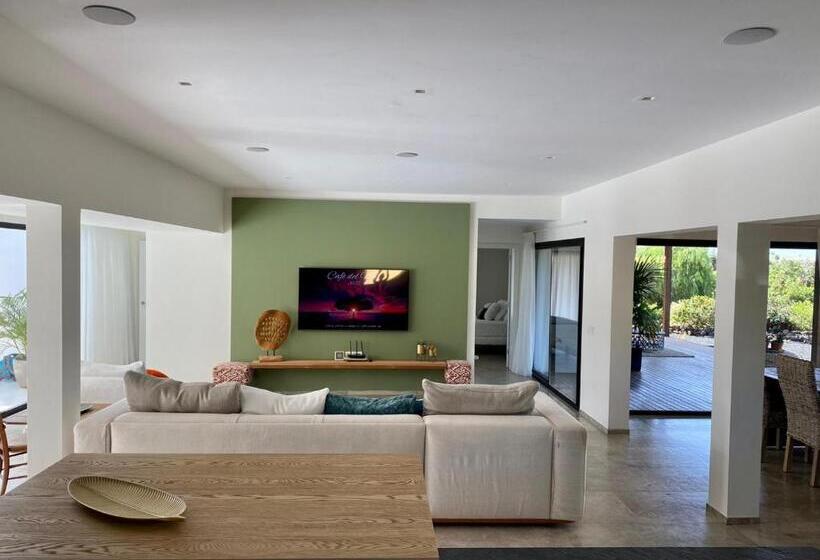 بنسيون Villa Shepherd Lajares   Luxury Villa Fuerteventura