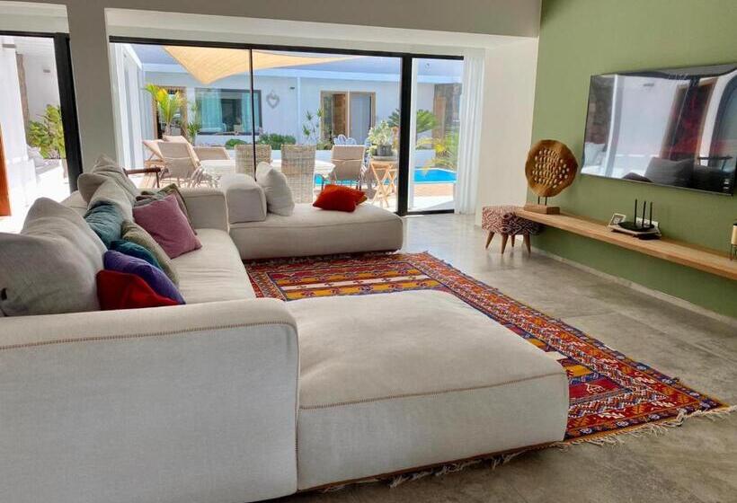 بنسيون Villa Shepherd Lajares   Luxury Villa Fuerteventura