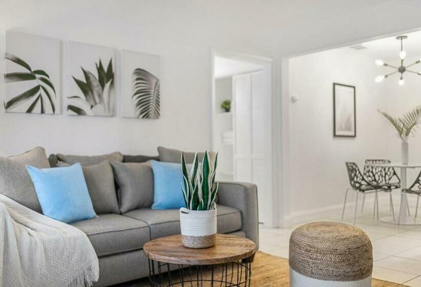 Alani Bay Premium Condos