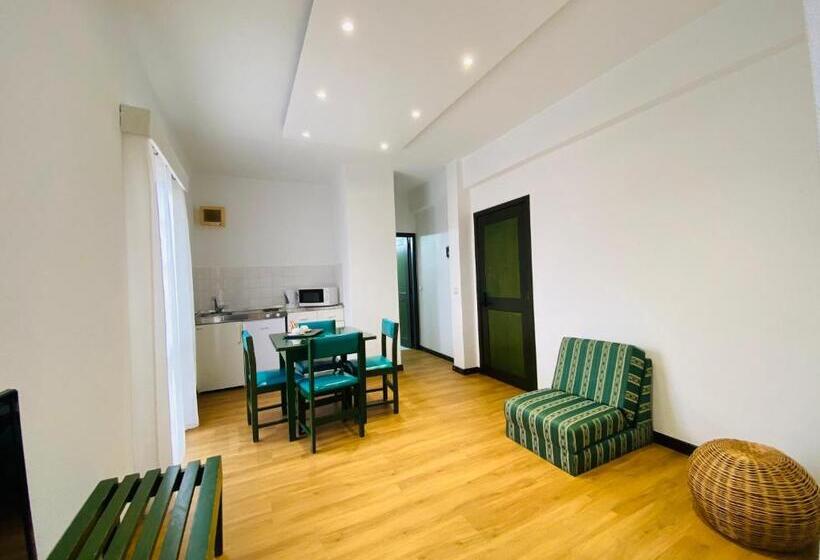 旅馆 Vale Mar Guest