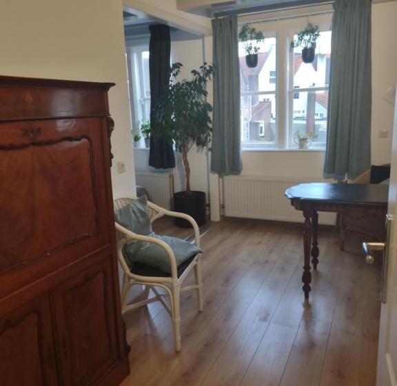 تختخواب و صبحانه De Kaepstander