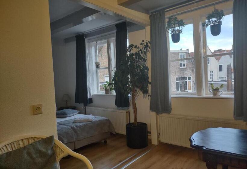 تختخواب و صبحانه De Kaepstander