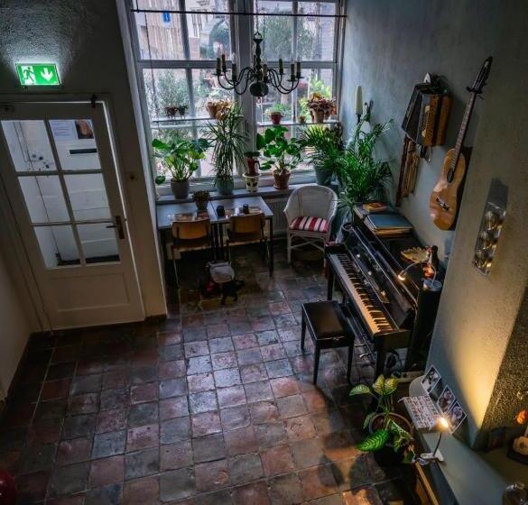 تختخواب و صبحانه De Kaepstander