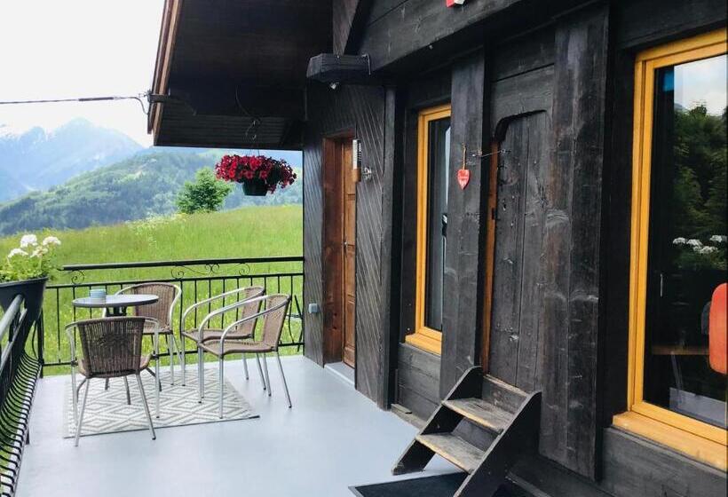 مبيت وإفطار Le Petit Chalet Leard