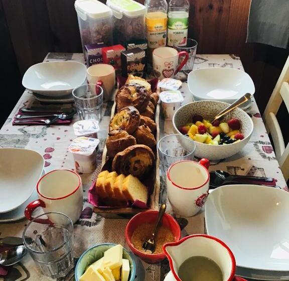 مبيت وإفطار Le Petit Chalet Leard