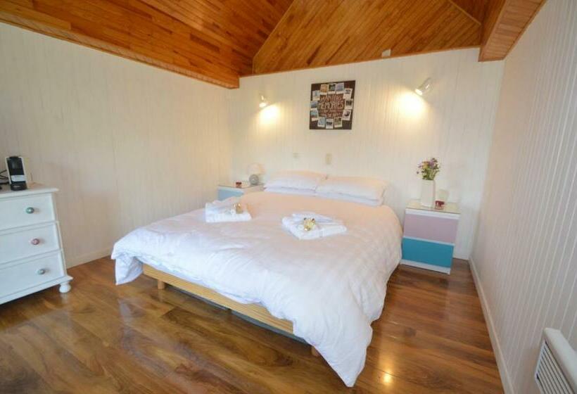 مبيت وإفطار Le Petit Chalet Leard