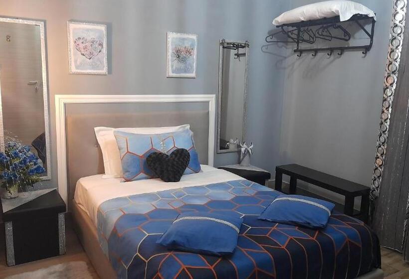 تختخواب و صبحانه Lilium