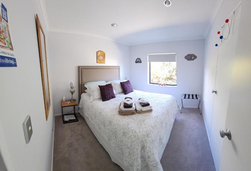 تختخواب و صبحانه Penrodbnb Shared Home