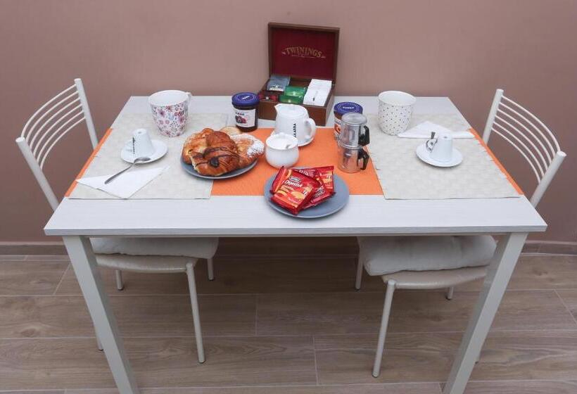 تختخواب و صبحانه Residenza Leone