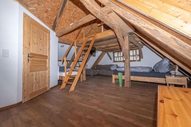 Heuhotel Und Gästehaus Kohlstädt