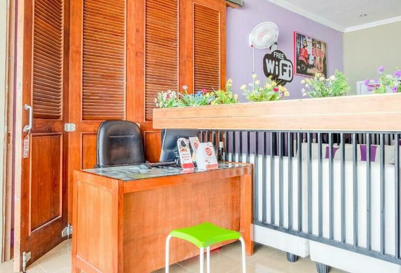 فندق Oyo 3046 Homestay Syariah Imah