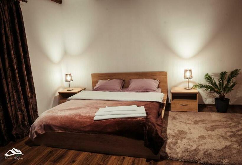 ホテル Pensiunea Casa Lupas