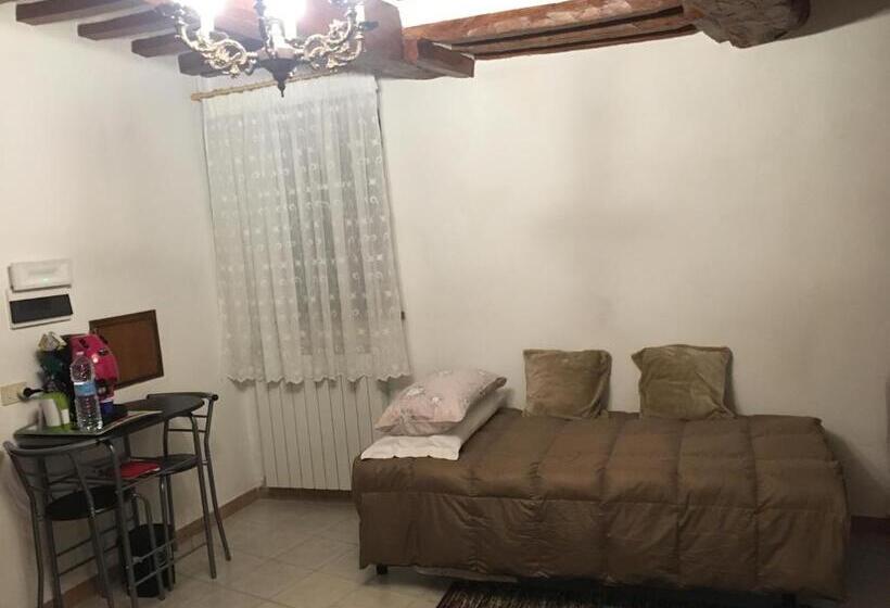 펜션 Affittacamere Mirella