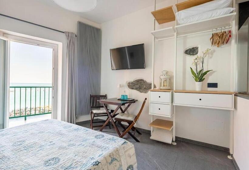 Пансион Alberta Rooms Manarola