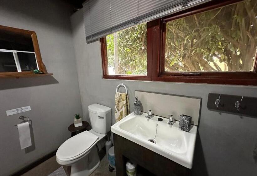 פנסיון Bayview Room @ Coram Deo