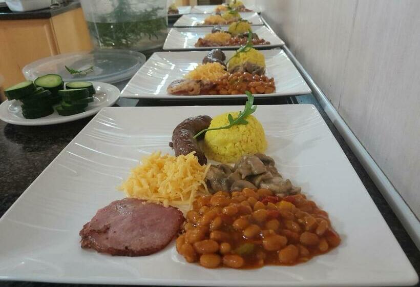 פנסיון Hadassa Guest House