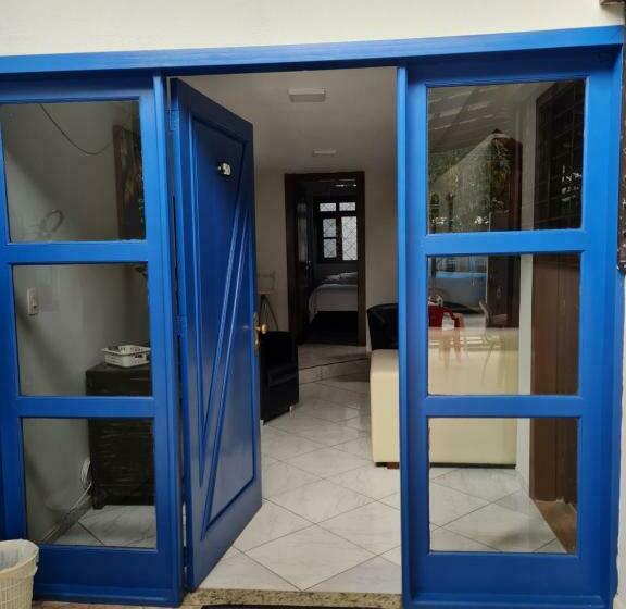 פנסיון Maika I Pousada