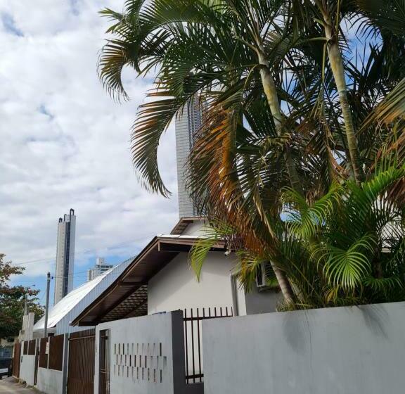 פנסיון Maika I Pousada