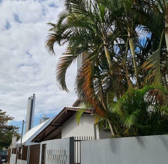 פנסיון Maika I Pousada