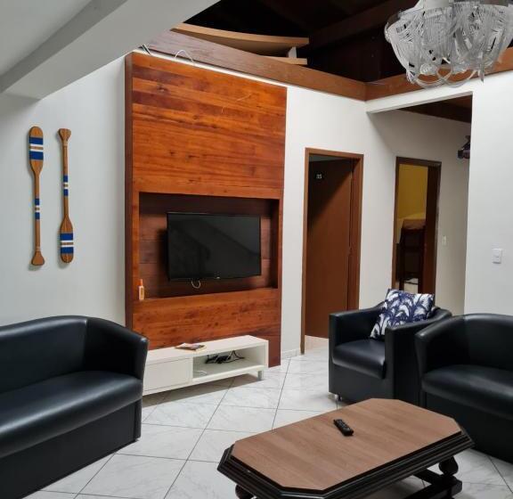 פנסיון Maika I Pousada