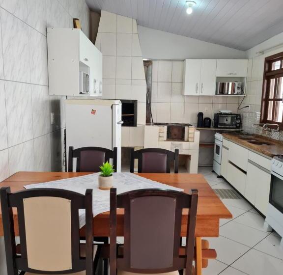 פנסיון Maika I Pousada