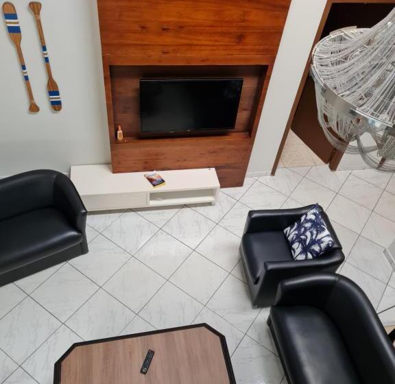 פנסיון Maika I Pousada