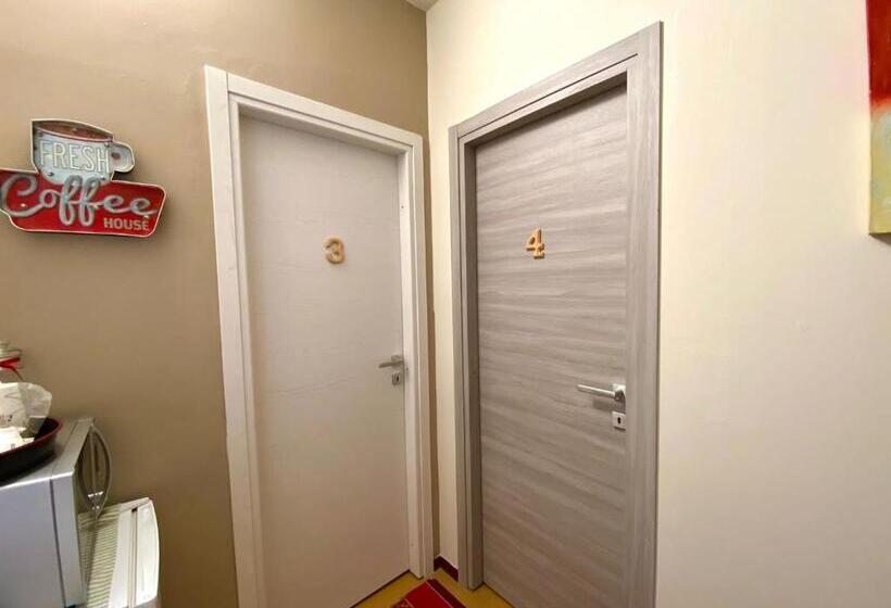 Pension (Hôtel basse catégorie) Maison Sarraj Affittacamere