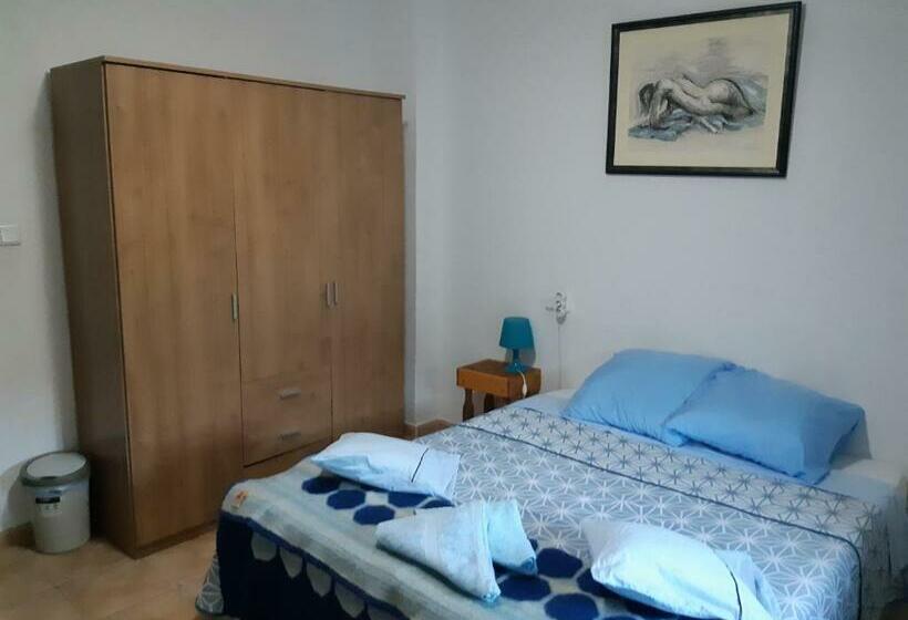 ペンション Nice Room With Swimming Pool